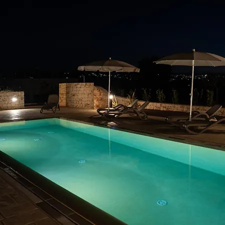Vakantiehuis Trullamie Terra Rossa Ostuni