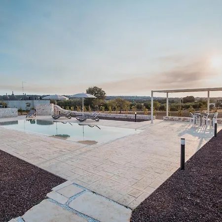 Trullamie Terra Rossa * 奥斯图尼