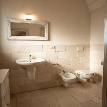 Trullamie Terra Rossa * 奥斯图尼