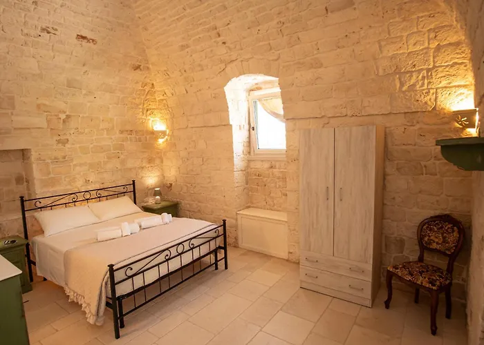 Trullamie Terra Rossa Ferienhaus Ostuni